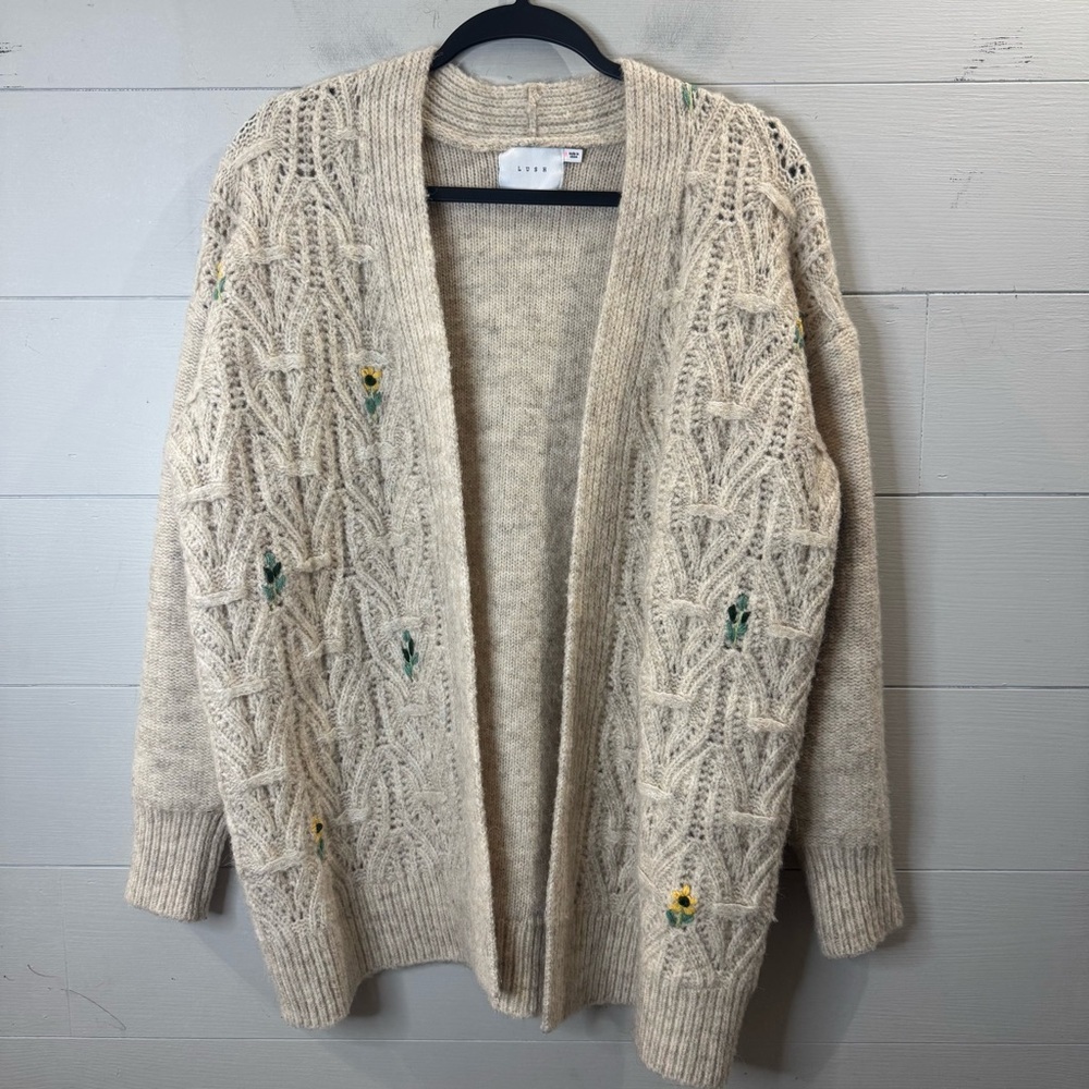 Lush Cream Knit Cardigan with Floral Accents Sunflower Embroidered Size Small